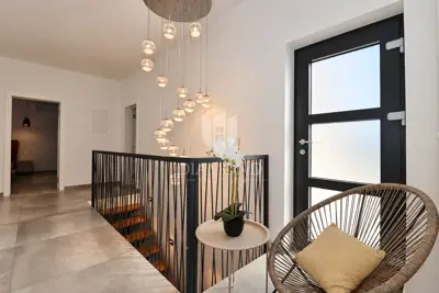 Kuća 289,8 m², Vodnjan - mirna lokacija i pogled na more - 20