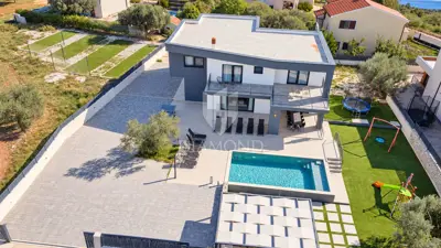 Kuća 289,8 m², Vodnjan - mirna lokacija i pogled na more - 3