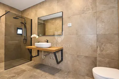 Kuća 289,8 m², Vodnjan - mirna lokacija i pogled na more - 22