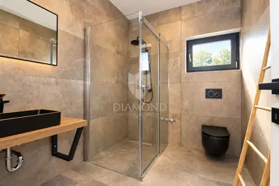 Kuća 289,8 m², Vodnjan - mirna lokacija i pogled na more - 19