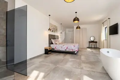 Kuća 289,8 m², Vodnjan - mirna lokacija i pogled na more - 14