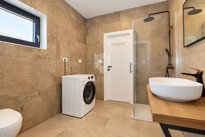 Kuća 289,8 m², Vodnjan - mirna lokacija i pogled na more - 11