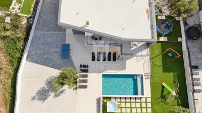 Kuća 289,8 m², Vodnjan - mirna lokacija i pogled na more - 5