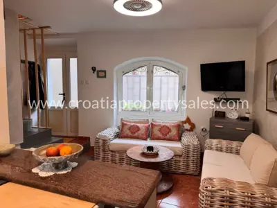 Stone house, Hvar Island - newly renovated in the old part - 8