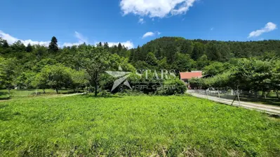 Građevinski teren 1.159 m², Iševnica - otvoren pogled na planine