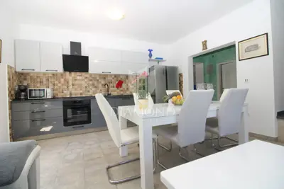 Haus zum Kauf in Labin, 181 m² - 12
