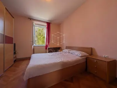 Stan 81 m², Pula Centar, austrougarska zgrada i vrt - 3
