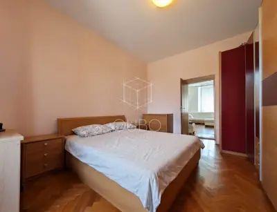 Stan 81 m², Pula Centar, austrougarska zgrada i vrt - 4