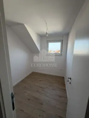 4-soban stan 90 m², lođa, 2 kupaonice, 2PM - 5