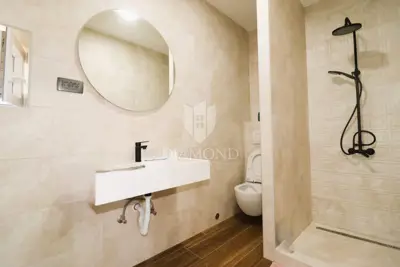 Haus 189 m², Funtana - 4 Schlafzimmer, 4 Badezimmer - 16
