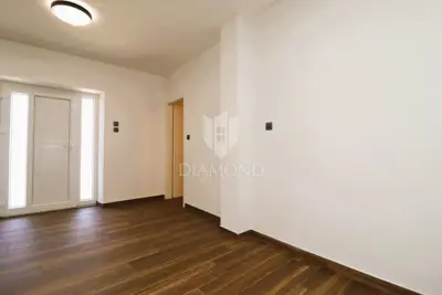 Haus 189 m², Funtana - 4 Schlafzimmer, 4 Badezimmer - 18