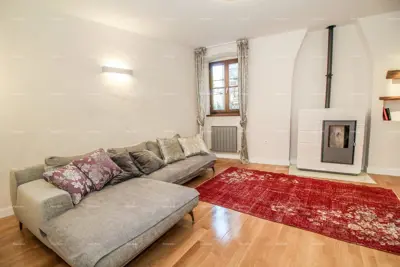 Kuća 240 m², Bale, u starim zidinama centra - 13