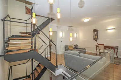 Kuća 240 m², Bale, u starim zidinama centra - 15