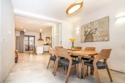 Kuća 240 m², Bale, u starim zidinama centra - 7