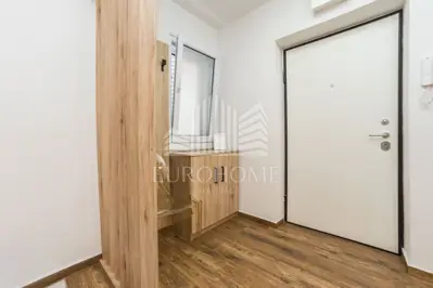 Apartment 58 m², Poluotok Zadar, completely renovated - 9