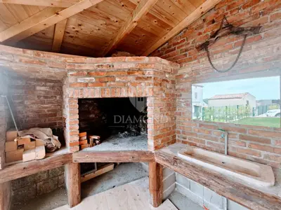 House 101 m², Barban - pool and large yard - 12