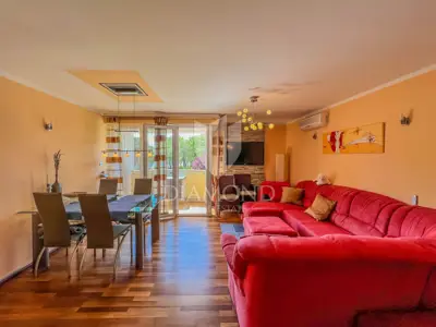 Umag, Wohnung in Top-Lage 100 m vom Meer! - 2