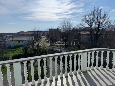 Hausetage 109 m², Viškovo - überdachte Terrasse und Blick auf Učka - 6