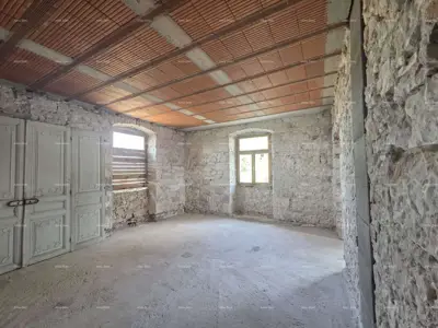 Povijesna nekretnina u Mutvoranu, 2.980 m² zemljišta i potencijal - 12