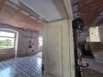Povijesna nekretnina u Mutvoranu, 2.980 m² zemljišta i potencijal - 5