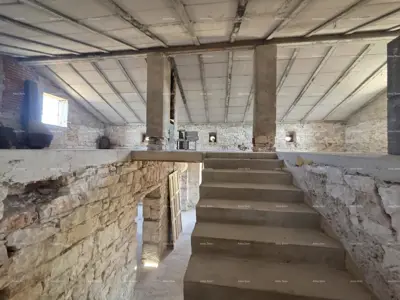 Povijesna nekretnina u Mutvoranu, 2.980 m² zemljišta i potencijal - 17