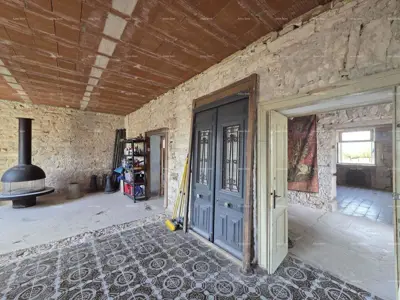 Povijesna nekretnina u Mutvoranu, 2.980 m² zemljišta i potencijal - 4