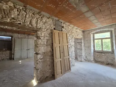 Povijesna nekretnina u Mutvoranu, 2.980 m² zemljišta i potencijal - 20