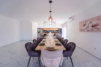 Haus 323 m², Dobrinj - Neubau mit Pool - 9
