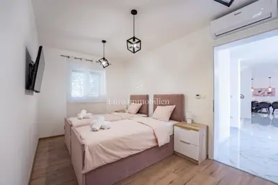 Haus 323 m², Dobrinj - Neubau mit Pool - 21