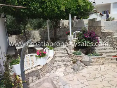 Haus, Brač, 150 m², 340 000 € - 12