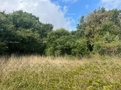 Građevinsko zemljište u Ližnjanu, blizina centra