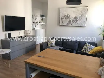 Apartment 80 m², Split - renovated in the center with parking space - 6