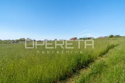 Građevinsko zemljište 1.019 m², Kaštelir - mirna slijepa ulica - 2