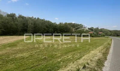 Građevinsko zemljište 1.233 m², Pila - blizu centra Stubičkih Toplica