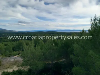 Grundstück, Brač, 23 748 m², 285 000 € - 2