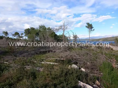 Grundstück, Brač, 23 748 m², 285 000 € - 5