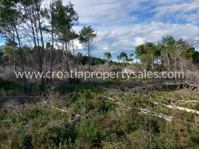 Grundstück, Brač, 23 748 m², 285 000 € - 6