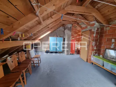 House, Trešnjevka - Sjever, quiet street and excellent location - 15