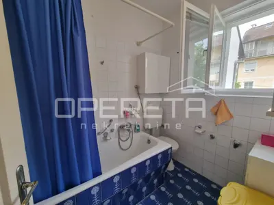 House, Trešnjevka - Sjever, quiet street and excellent location - 9