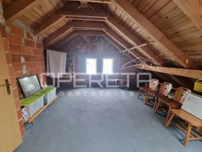 House, Trešnjevka - Sjever, quiet street and excellent location - 16