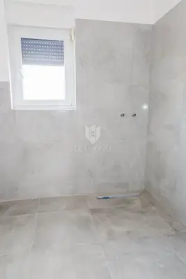 House for sale in Fažana, 280 m² - 10