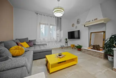 Atraktivna kuća u centru Rovinja sa bazenom - 3