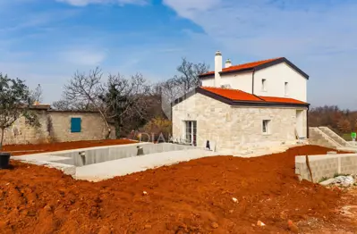Haus 142 m², Poreč Umgebung, Pool und Gartenanlage - 3