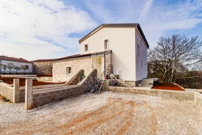 Haus 142 m², Poreč Umgebung, Pool und Gartenanlage - 2