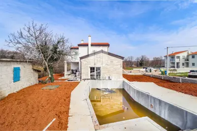Haus 142 m², Poreč Umgebung, Pool und Gartenanlage - 16