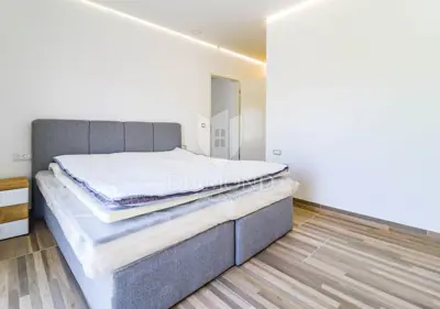 Haus 142 m², Poreč Umgebung, Pool und Gartenanlage - 13