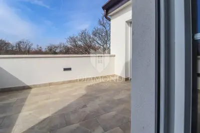 Haus 142 m², Poreč Umgebung, Pool und Gartenanlage - 11