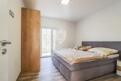 Haus 142 m², Poreč Umgebung, Pool und Gartenanlage - 6