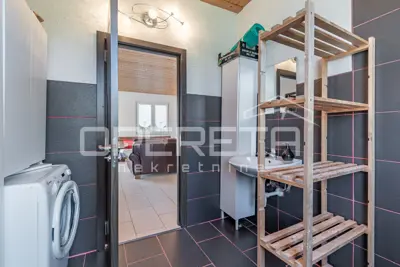 House 84 m², Valtura - peaceful single-storey house in greenery - 8