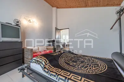 House 84 m², Valtura - peaceful single-storey house in greenery - 10